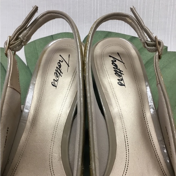 Trotters New Shining Neutral 2 Inch Heels. - Picture 5 of 8